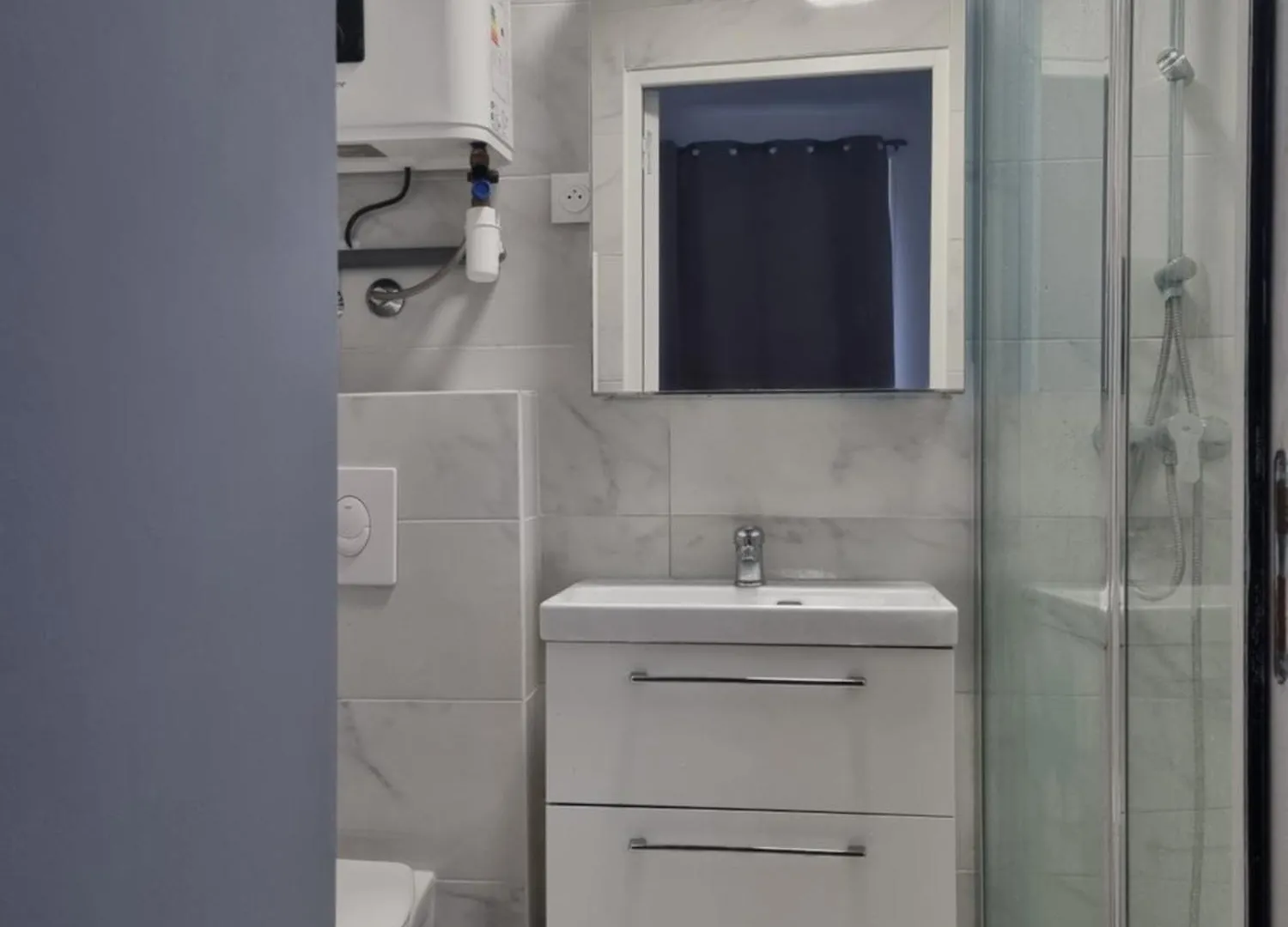 Chambre Privee - Vue Tour Eiffel Paris Bed & Breakfast
