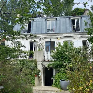 Le Grand Maulnes Bed & Breakfast