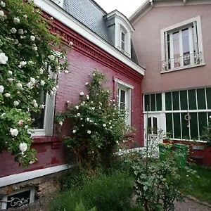 La Maison Rouge Paris